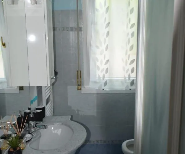 Casa Vacanze Serena * コモ